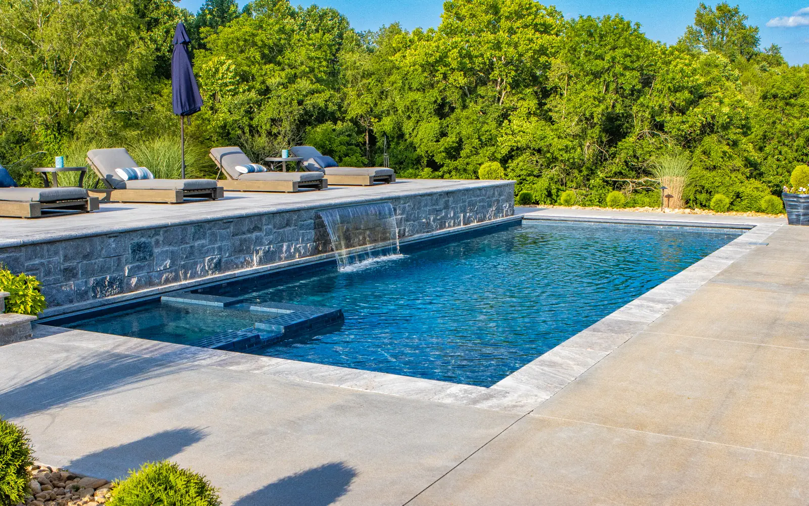 Leisure Pools Coastal Mississippi: fiberglass pool experts on the Mississippi Gulf Coast
