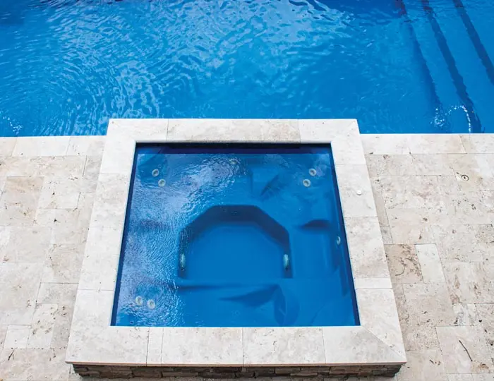 Sorrento-Spa-Style Diagram showing the fiberglass spa features of The Sorrento™